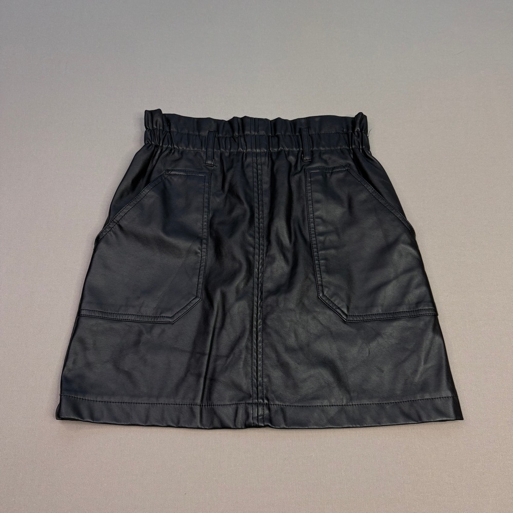 Forever 21 Black Faux Leather Paperbag Mini Skirt with Pockets Size Small